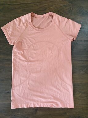 lululemon athletica Short-Sleeve Performance Tee - Dusty Rose